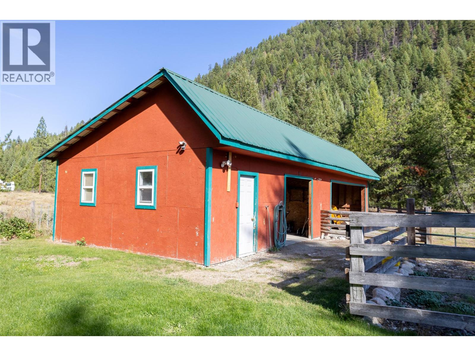50 Taylor Way, Beaverdell, British Columbia  V0H 1A0 - Photo 16 - 10401411
