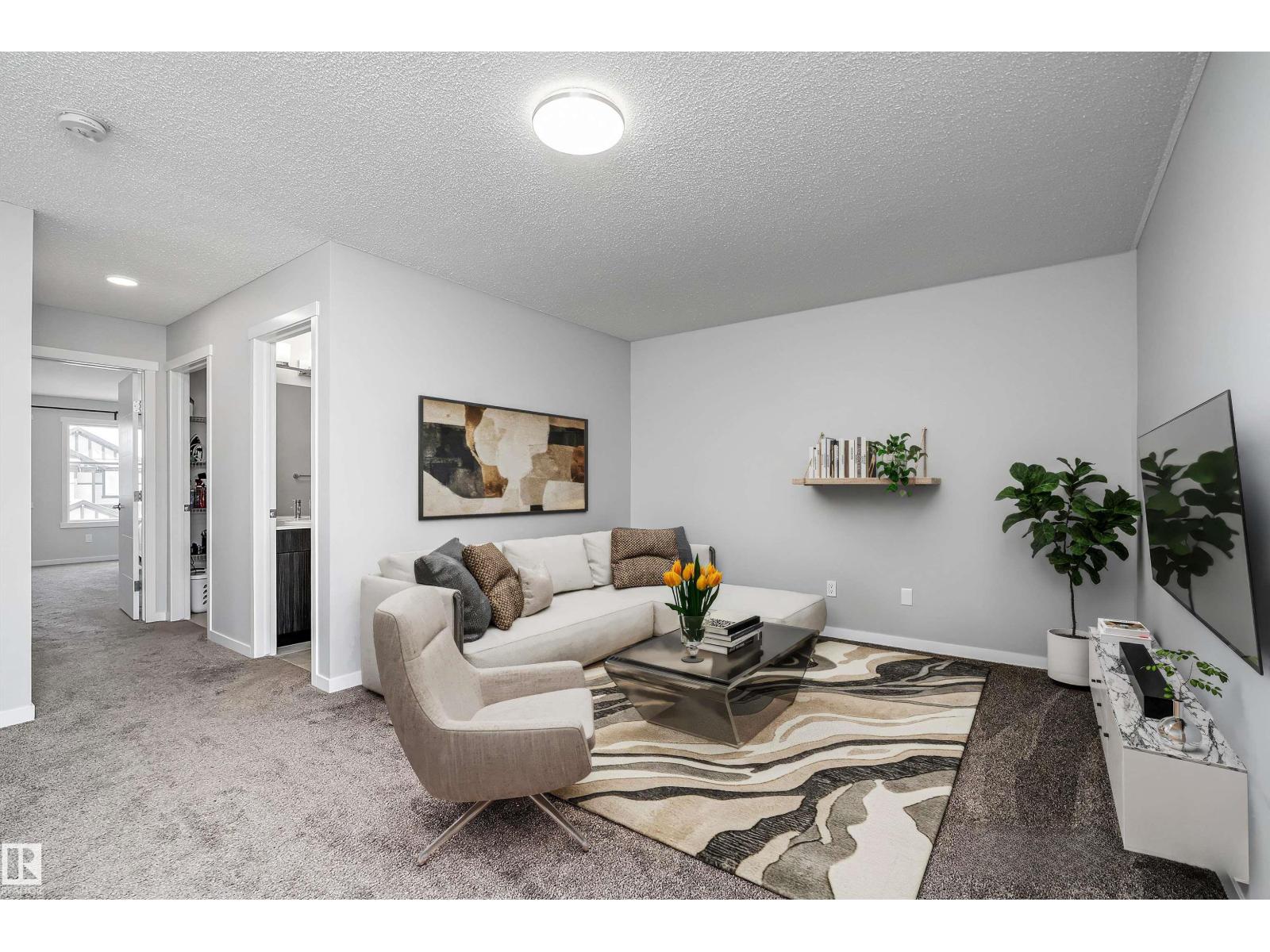 9227 223 ST NW