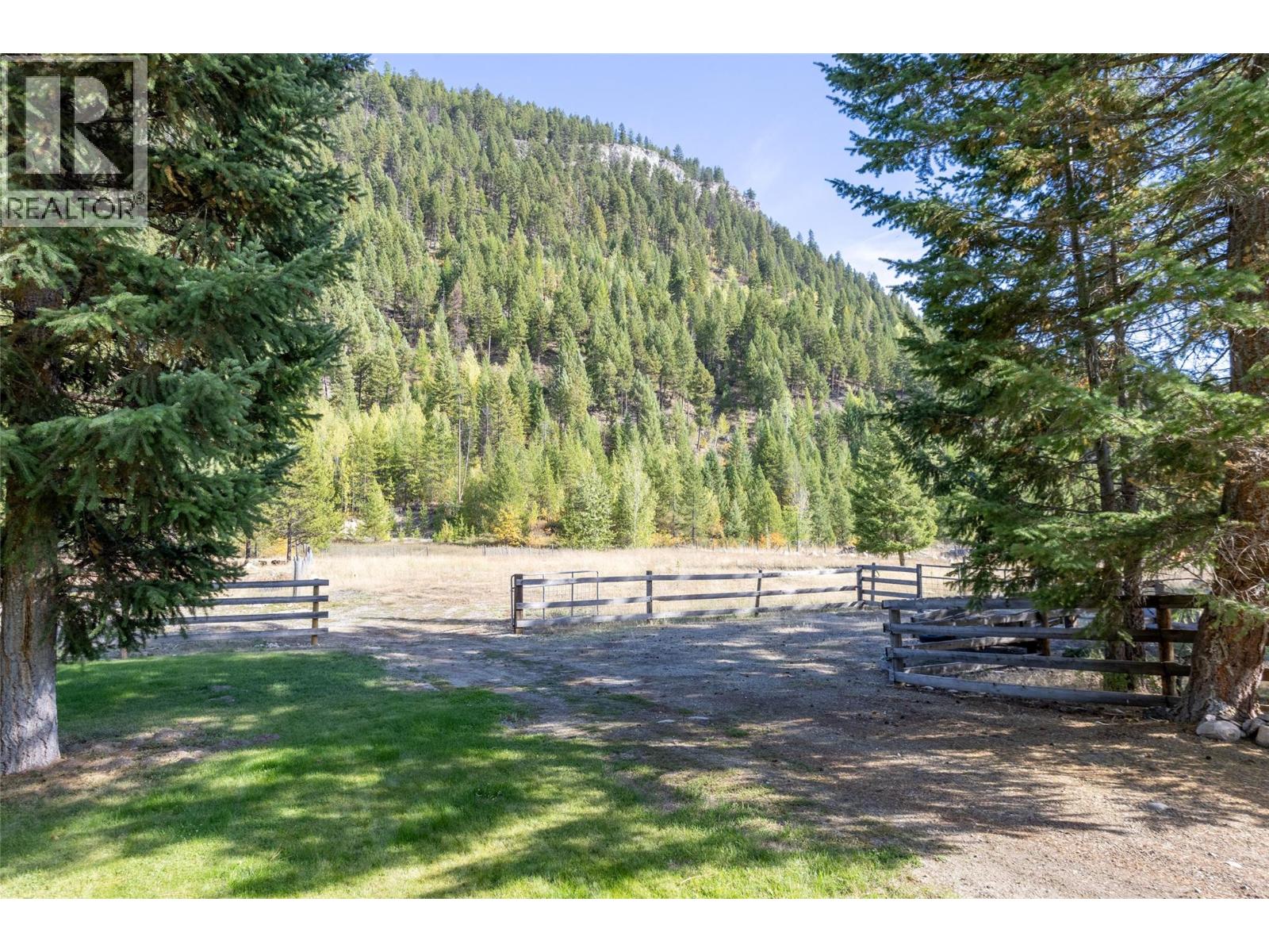 50 Taylor Way, Beaverdell, British Columbia  V0H 1A0 - Photo 23 - 10401411