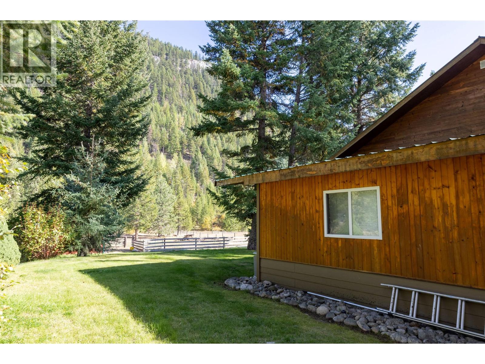 50 Taylor Way, Beaverdell, British Columbia  V0H 1A0 - Photo 14 - 10401411
