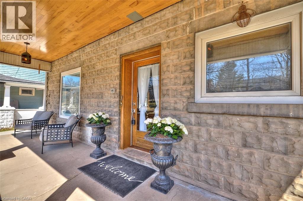 4915 King Street, Beamsville, Ontario  L0R 1B0 - Photo 3 - 40865949