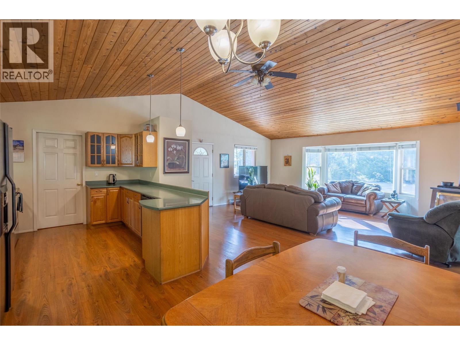 50 Taylor Way, Beaverdell, British Columbia  V0H 1A0 - Photo 49 - 10401411