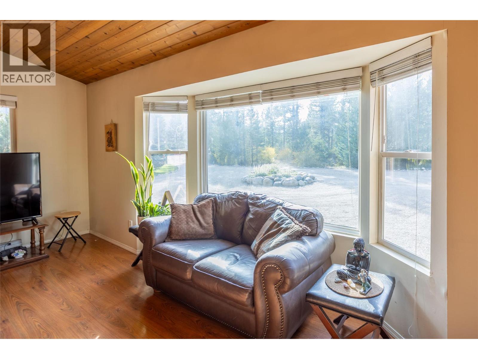 50 Taylor Way, Beaverdell, British Columbia  V0H 1A0 - Photo 46 - 10401411