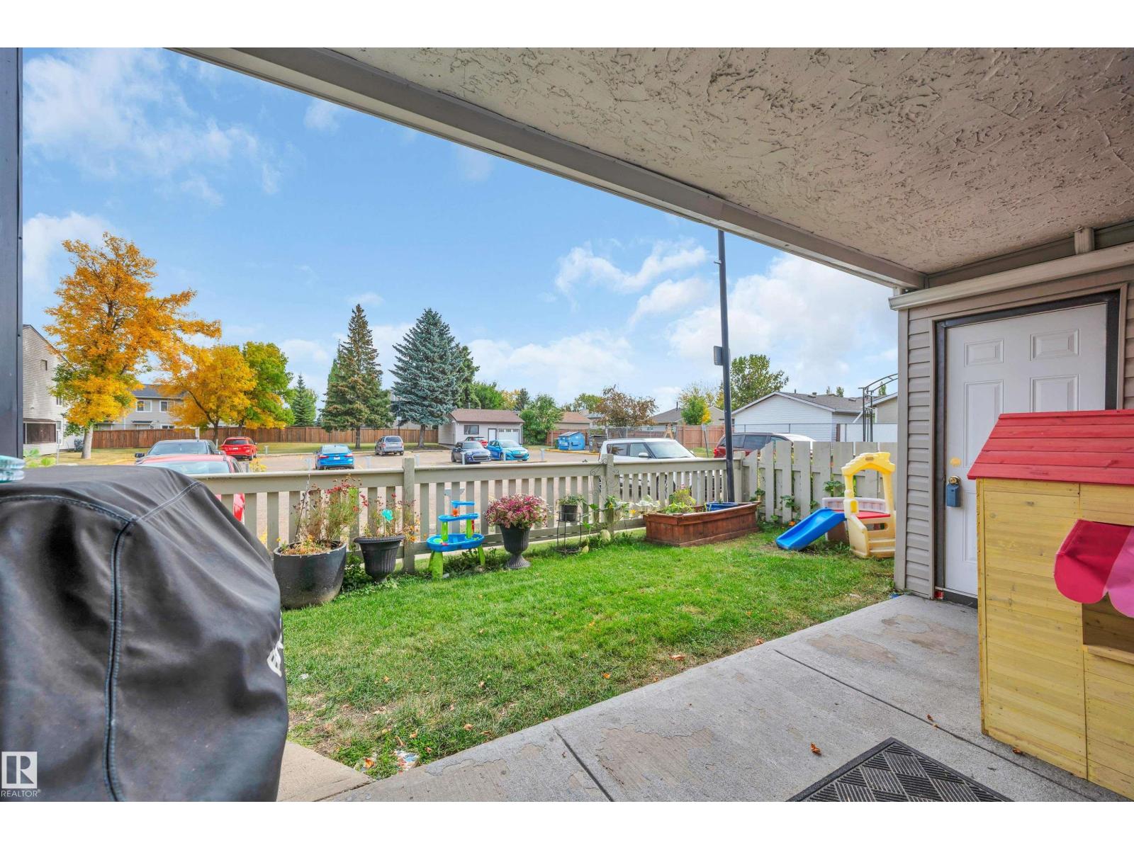 15017 26 St NW, Edmonton, Alberta T5Y 2G6 - Photo 10 - E4509041