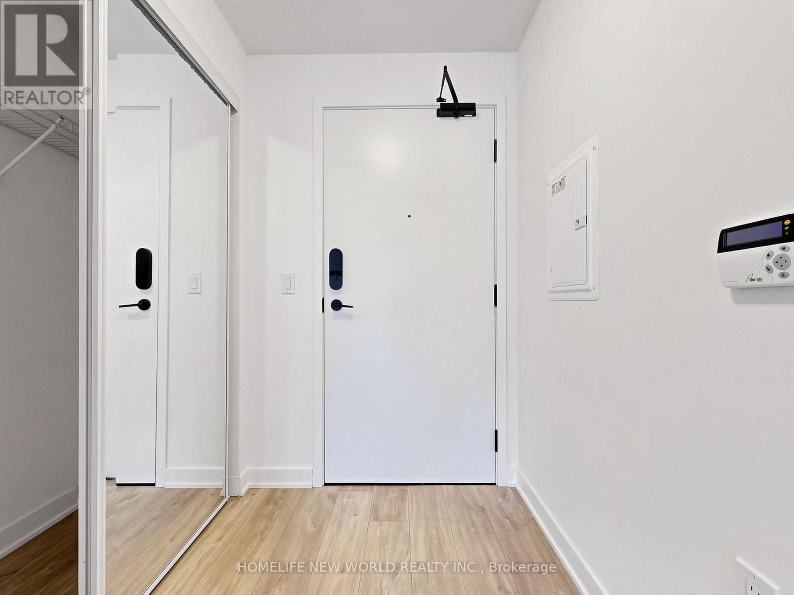 1839 - 135 Lower Sherbourne Street, Toronto, Ontario  M5A 1Y4 - Photo 2 - C13825662