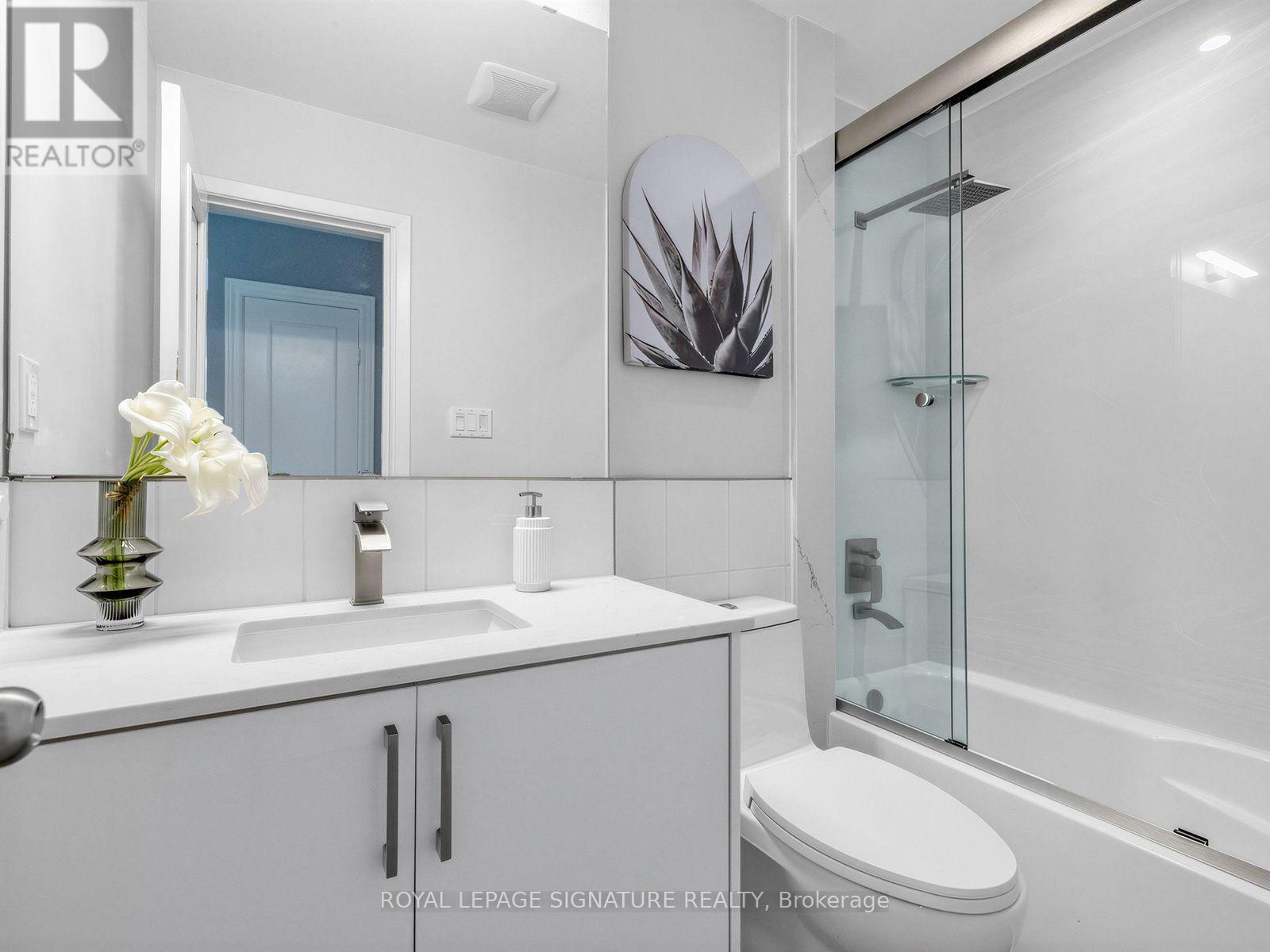 25 Proudbank Millway, Toronto, Ontario  M2L 1P3 - Photo 20 - C13825664