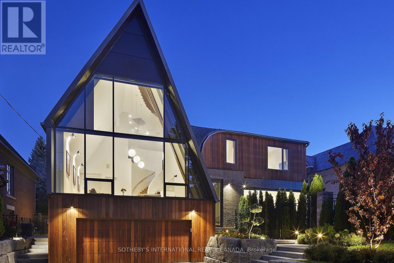 108 STRATFORD CRESCENT, Toronto, Ontario