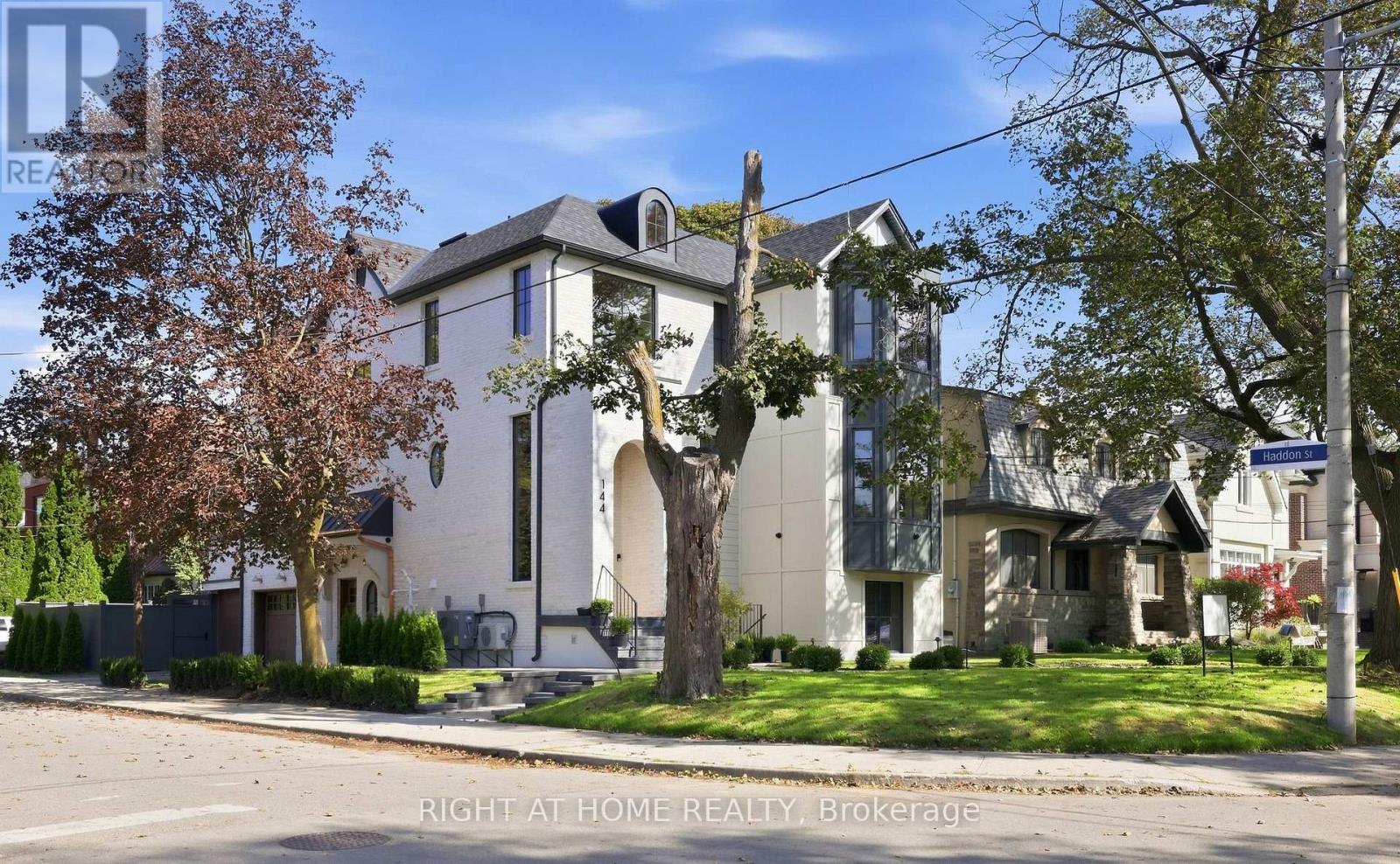 144 Old Orchard Grove, Toronto, Ontario  M5M 2E3 - Photo 1 - C13825742