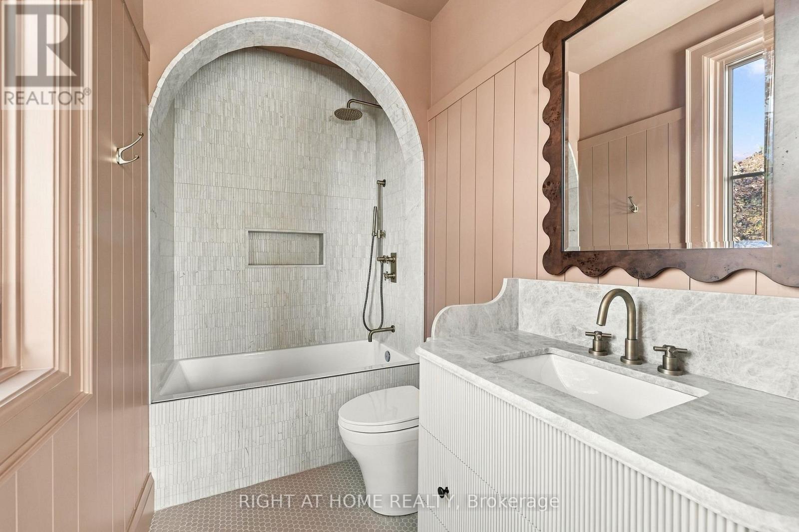 144 Old Orchard Grove, Toronto, Ontario  M5M 2E3 - Photo 23 - C13825742