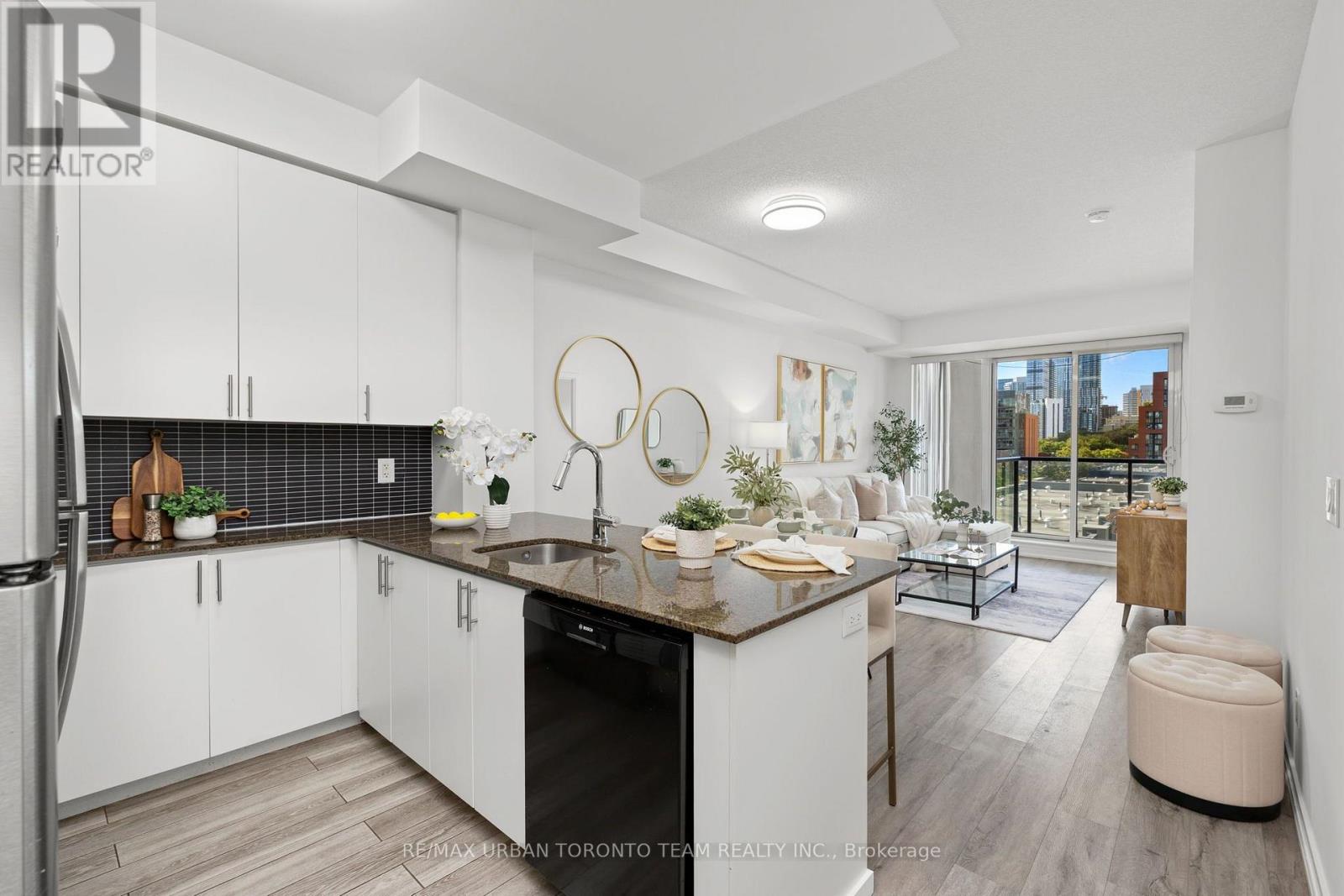 514 - 260 Sackville Street, Toronto, Ontario  M5A 0B3 - Photo 1 - C13825766