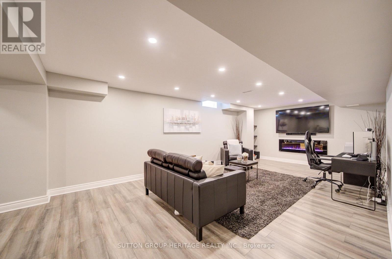 18 Shorten Place, Ajax, Ontario  L1T 0E9 - Photo 39 - E13825636