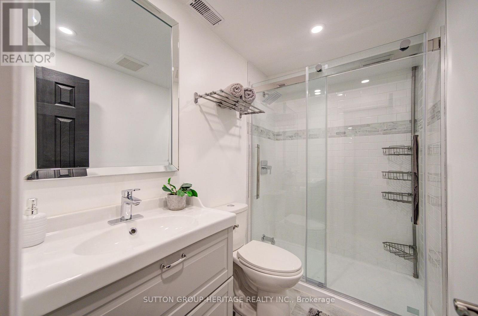 18 Shorten Place, Ajax, Ontario  L1T 0E9 - Photo 46 - E13825636