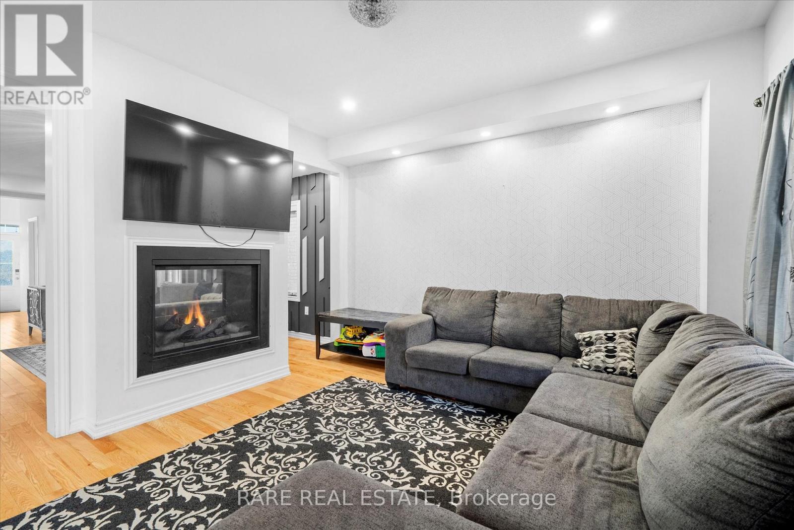 267 Fleetwood Drive, Oshawa, Ontario  L1K 3E8 - Photo 4 - E13825746