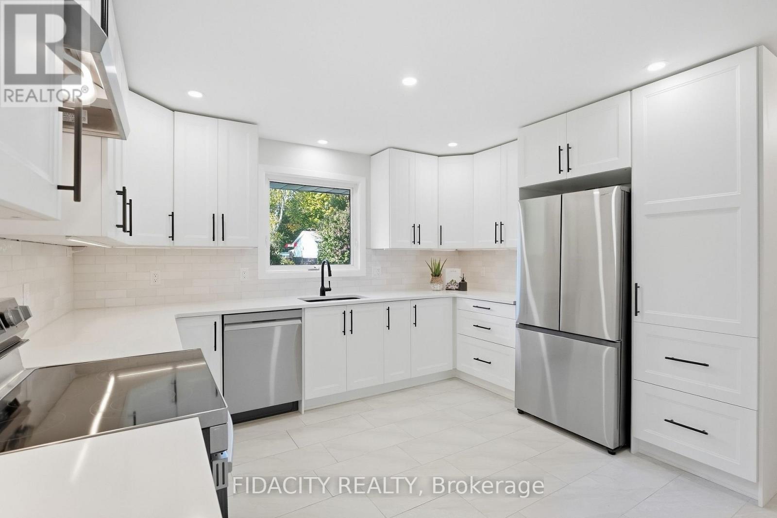 36 Beverly Street, Ottawa, Ontario K2S 0S2 - Photo 12 - X13825656