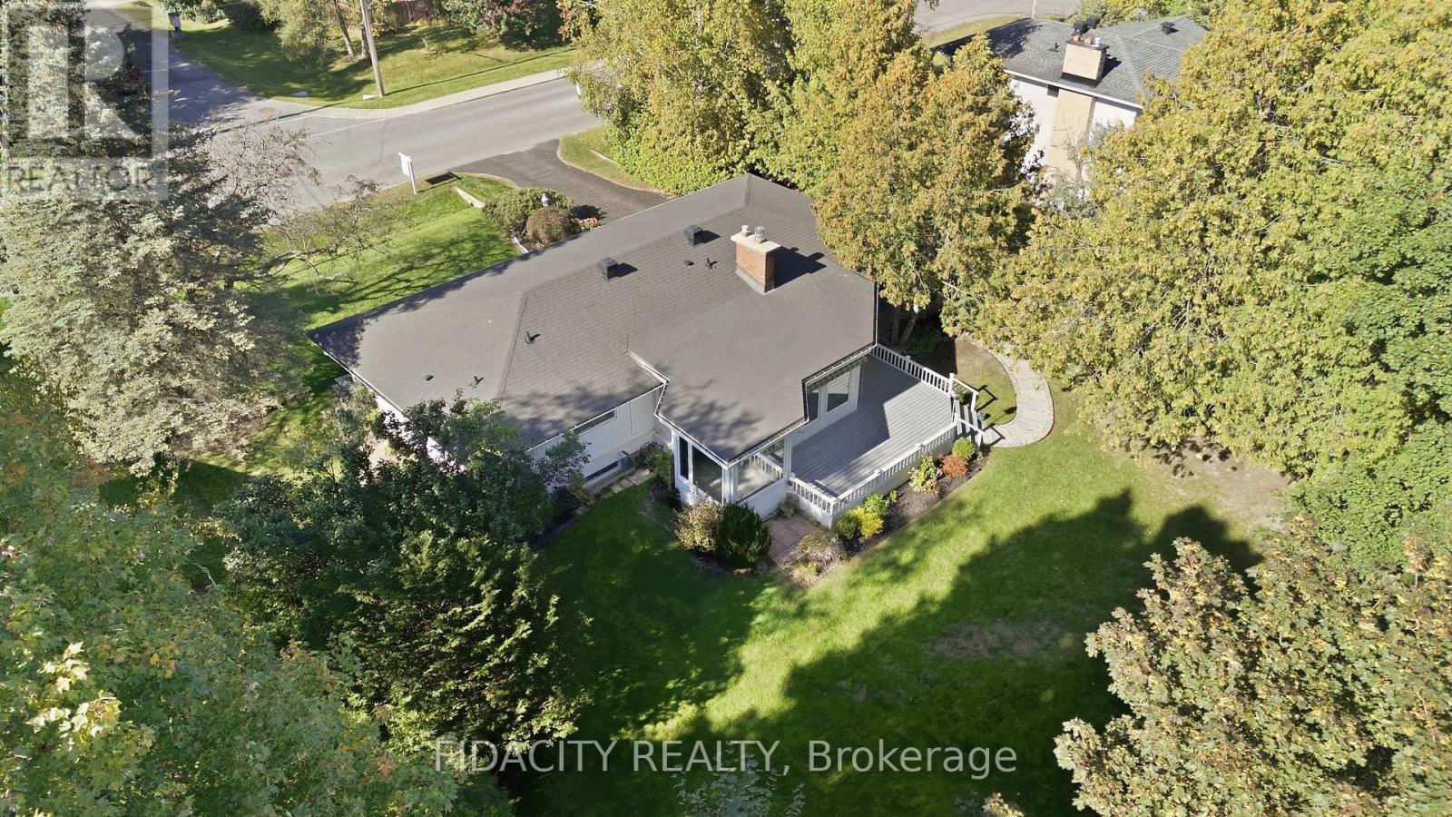 36 Beverly Street, Ottawa, Ontario K2S 0S2 - Photo 3 - X13825656