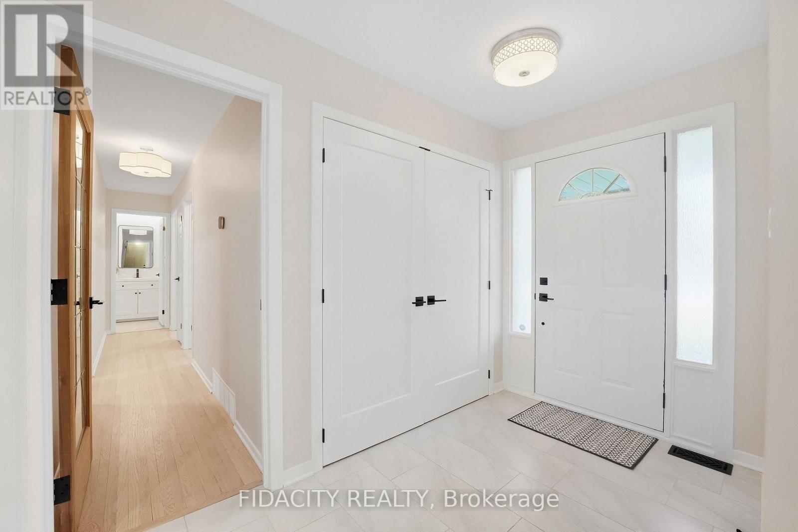 36 Beverly Street, Ottawa, Ontario K2S 0S2 - Photo 5 - X13825656