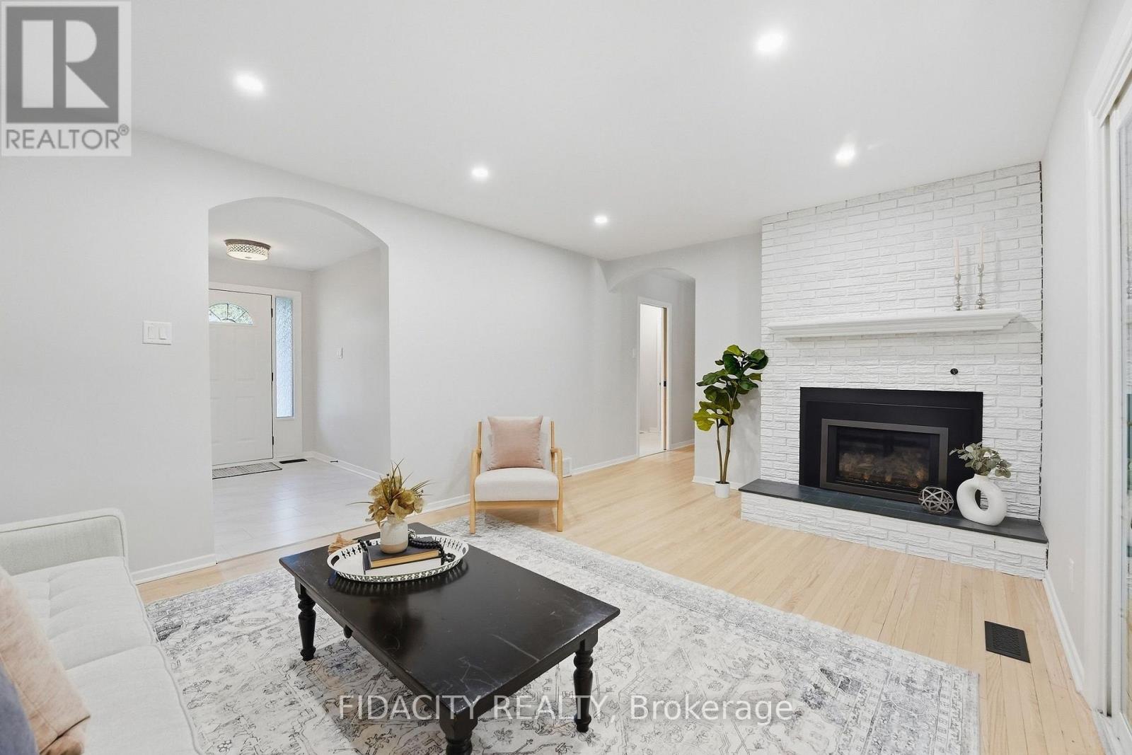 36 Beverly Street, Ottawa, Ontario K2S 0S2 - Photo 6 - X13825656