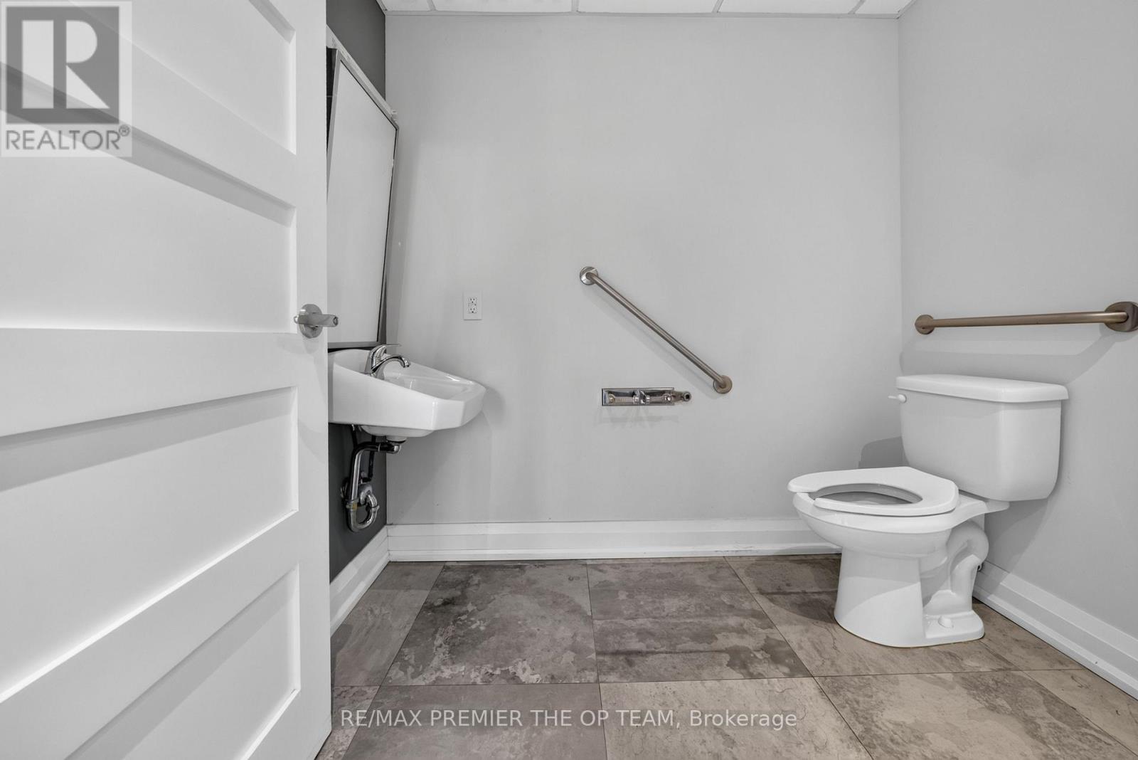 1 & 1a Main - 2900 Langstaff Road, Vaughan, Ontario  L4K 4R9 - Photo 12 - N13825622
