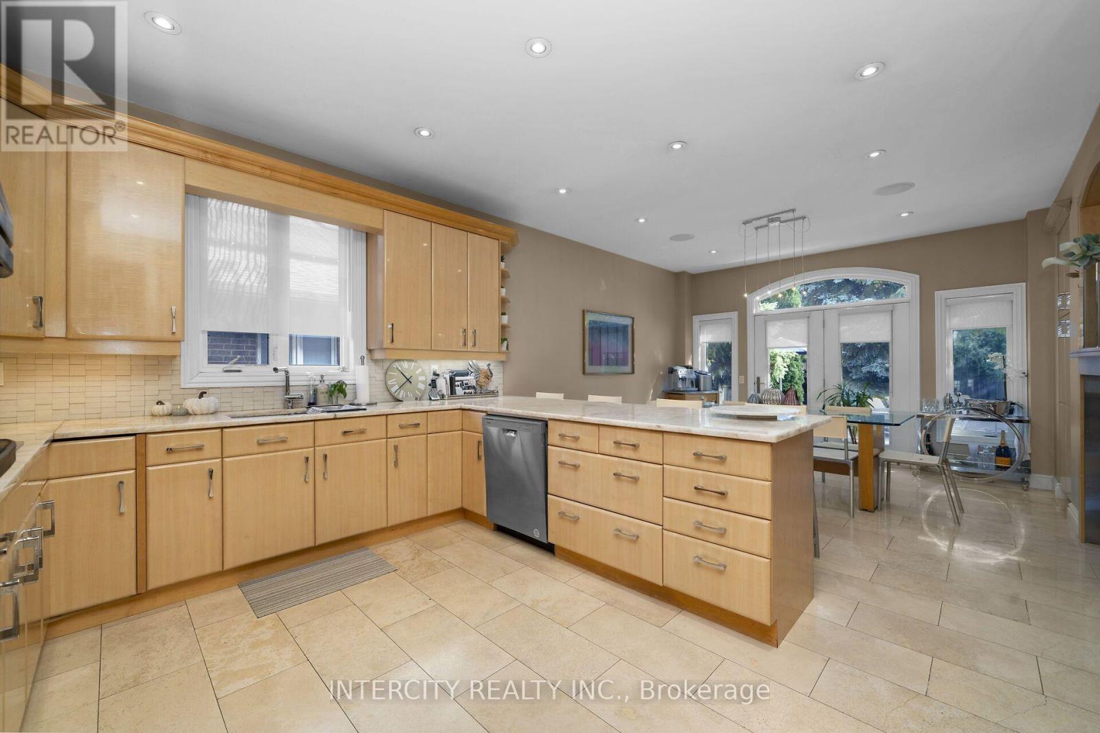 59 Kimber Crescent, Vaughan, Ontario  L4L 9A6 - Photo 8 - N13825652