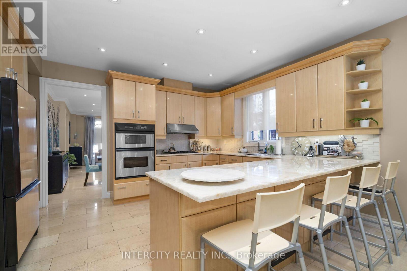 59 Kimber Crescent, Vaughan, Ontario  L4L 9A6 - Photo 9 - N13825652
