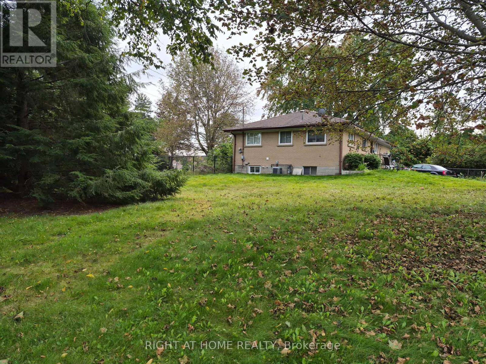 125 Riverglen Drive, Georgina, Ontario  L4P 2R3 - Photo 1 - N13825726
