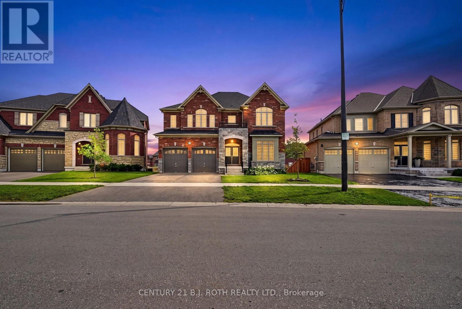 55 SANFORD CIRCLE, Springwater, Ontario