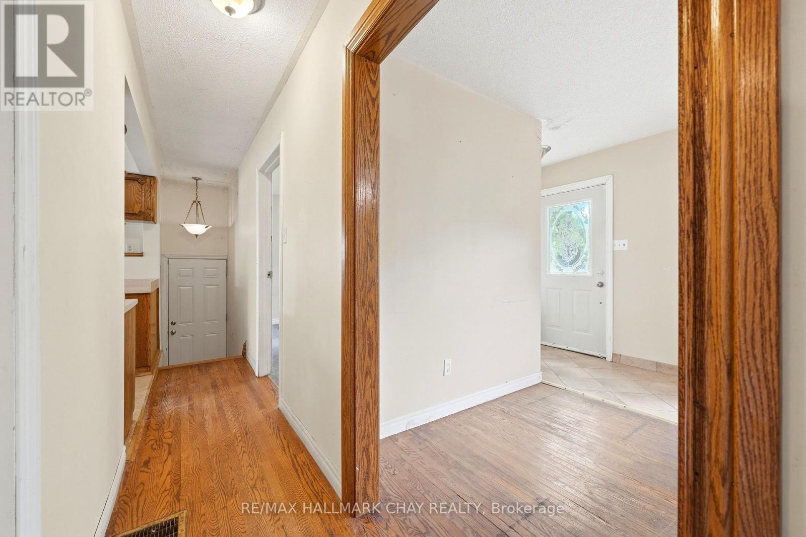1213 Bayfield Street N, Springwater, Ontario  L9X 0N6 - Photo 6 - S13825690