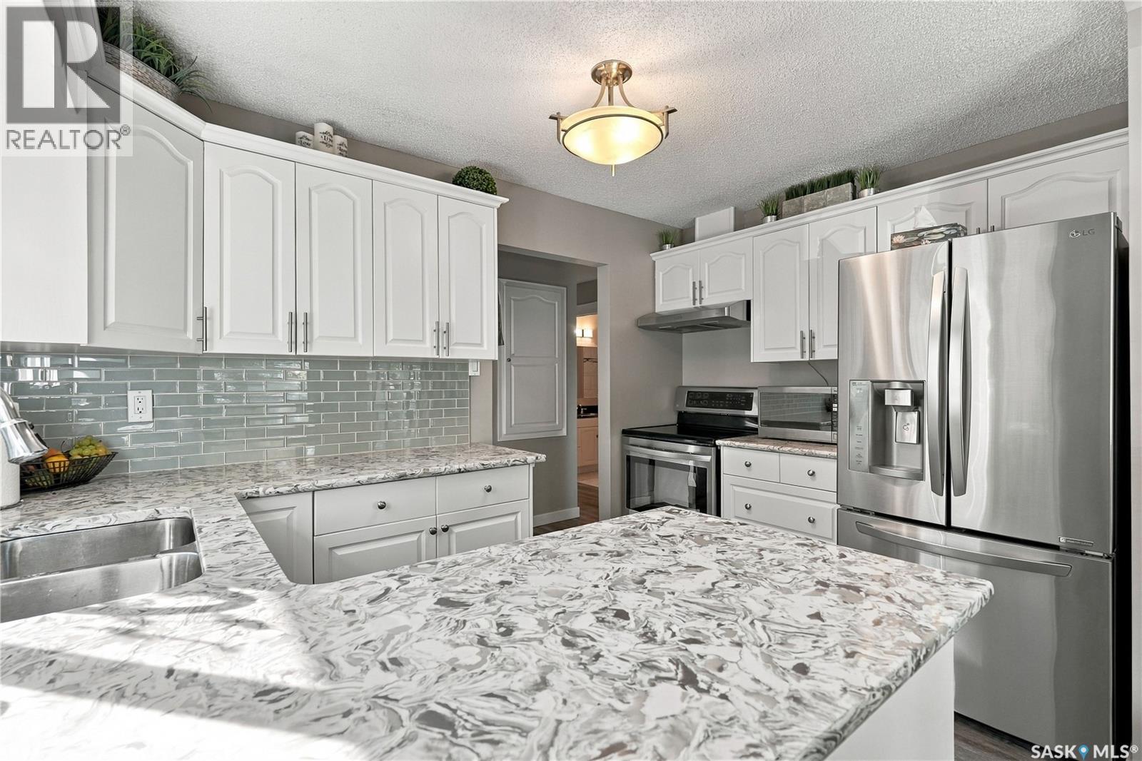 2769/2771 Eastview, Saskatoon, Saskatchewan  S7J 3H3 - Photo 13 - SK049468