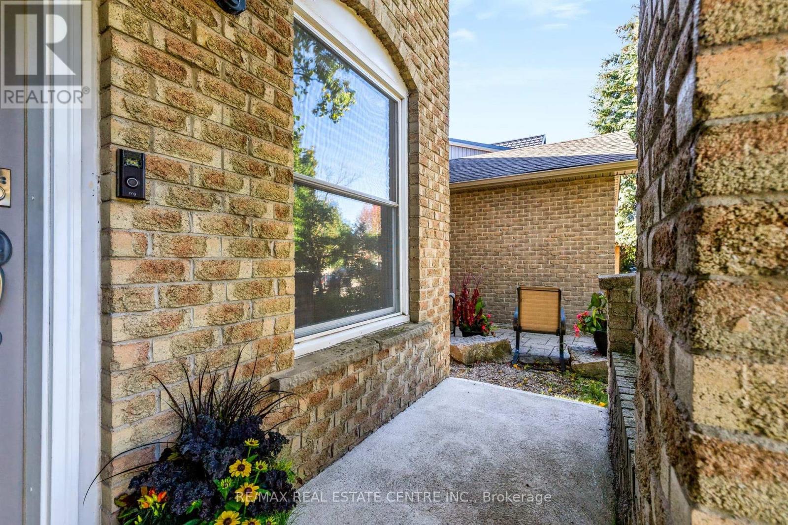 220 Harvest Drive, Milton, Ontario  L9T 4T3 - Photo 4 - W13825692