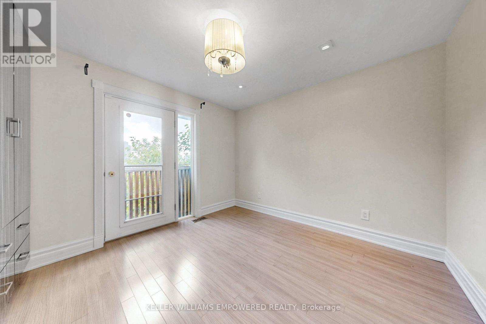 5 Aldgate Avenue, Toronto, Ontario  M8Y 3L4 - Photo 20 - W13825782