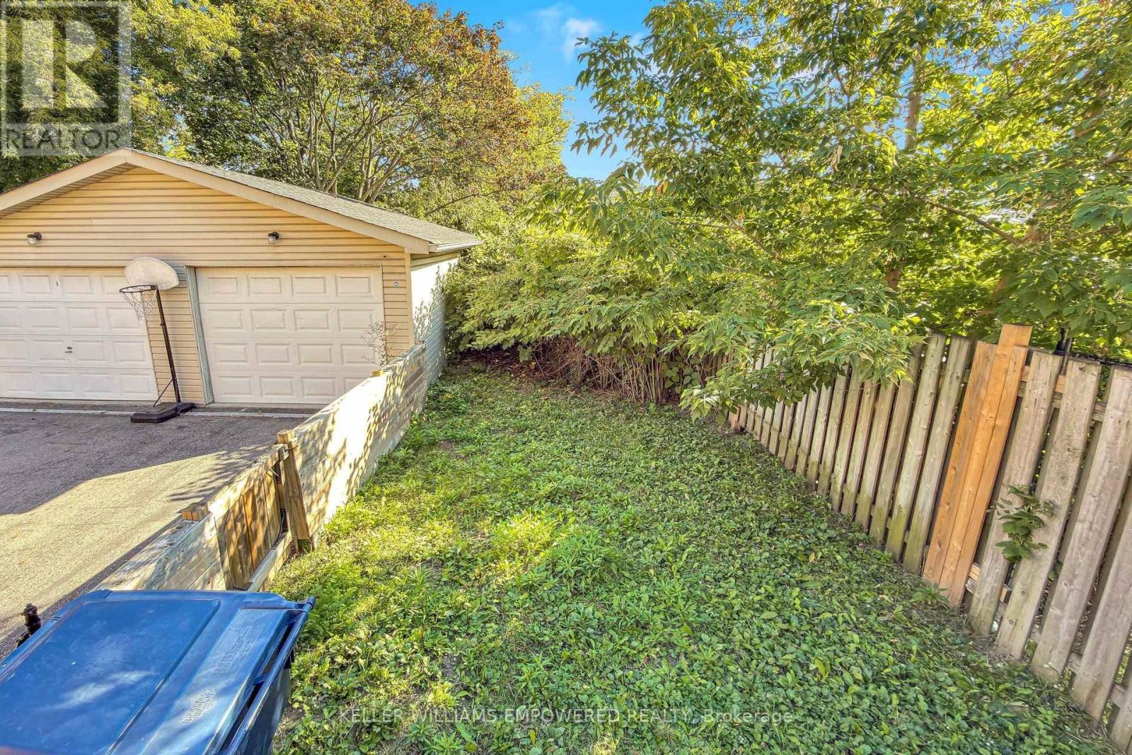 5 Aldgate Avenue, Toronto, Ontario  M8Y 3L4 - Photo 28 - W13825782
