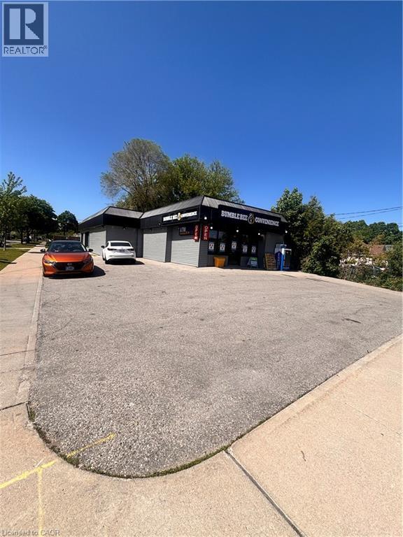556 Stirling Avenue S, Kitchener, Ontario N2M 3J6 - Photo 2 - 40836499