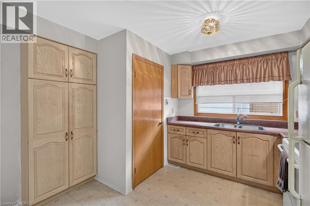 80 Sarasota Avenue, Hamilton, Ontario  L9C 3X5 - Photo 13 - 40861016