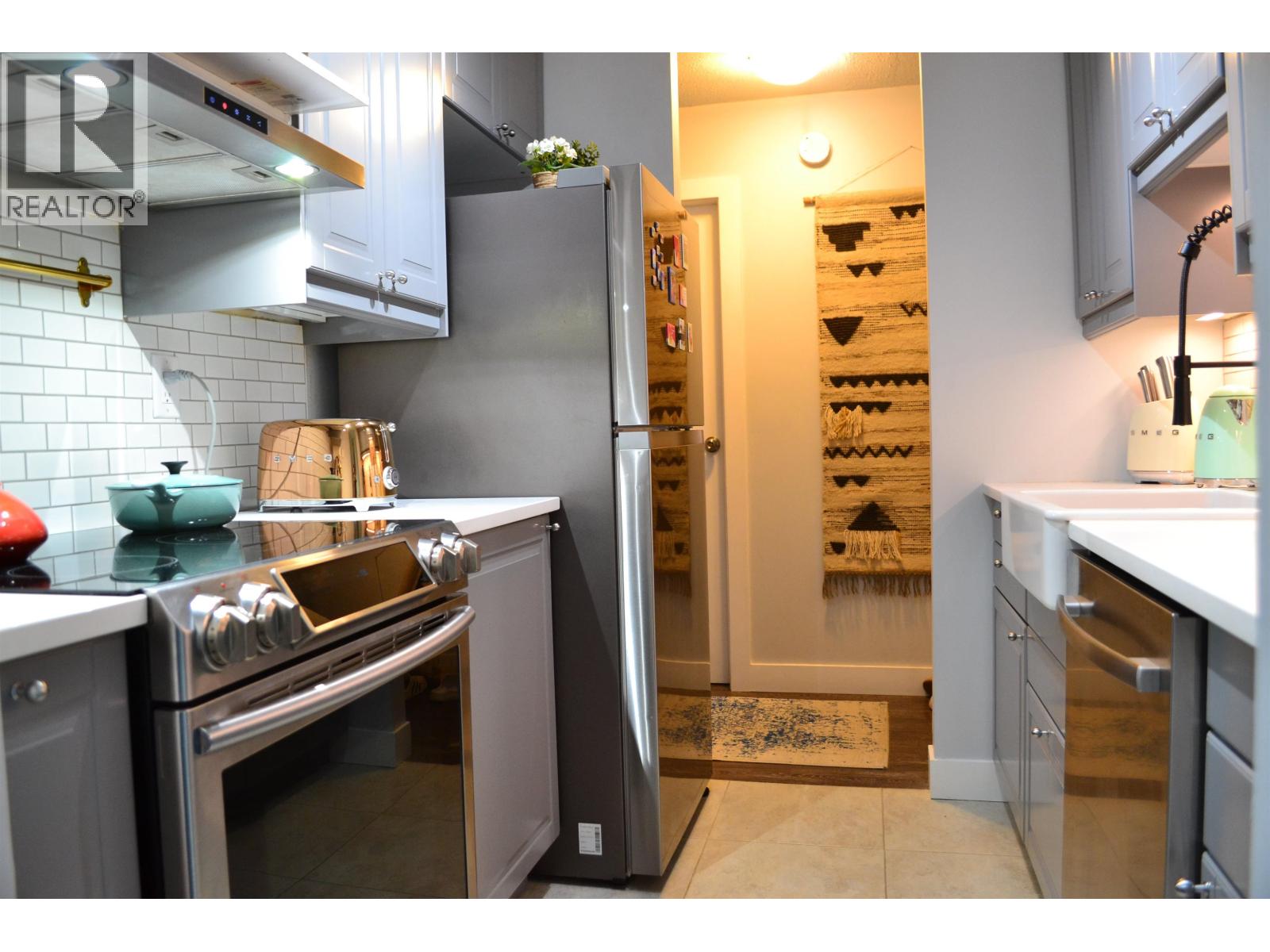 201 707 Hamilton Street, New Westminster, British Columbia  V3M 2M7 - Photo 3 - R3168928