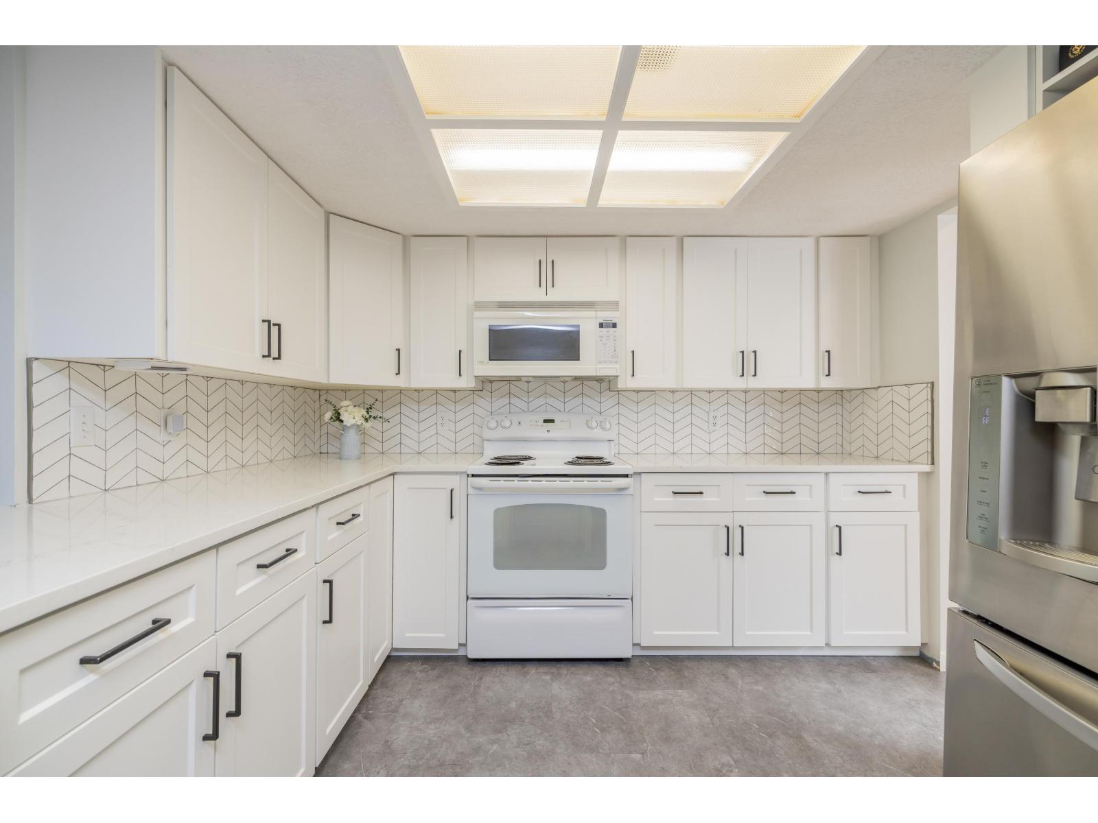 18693 56a Avenue, Surrey, British Columbia  V3S 7Y2 - Photo 14 - R3169309