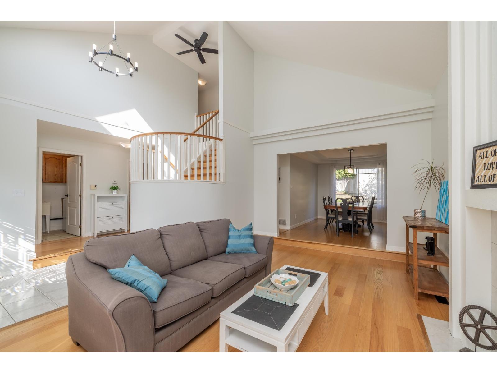 18693 56a Avenue, Surrey, British Columbia  V3S 7Y2 - Photo 7 - R3169309