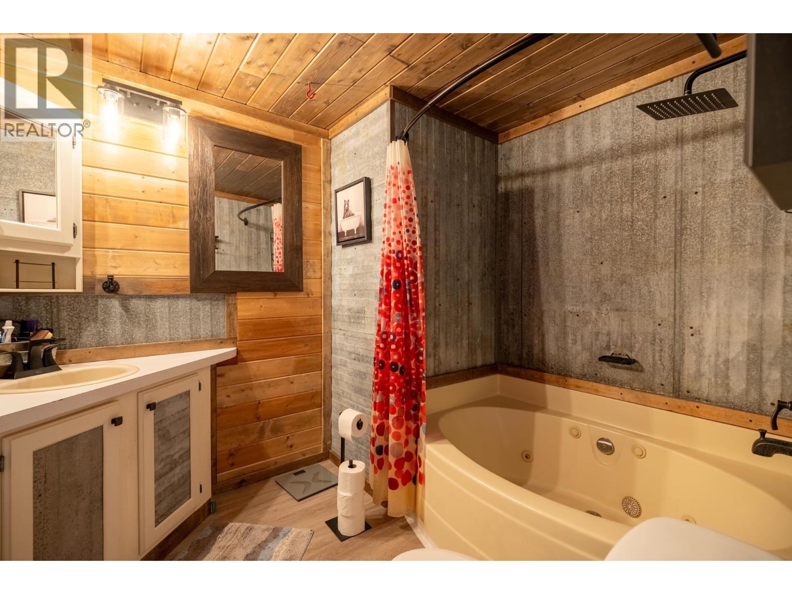 53270 Jardine Road, Cluculz Lake, British Columbia V0J 3A3 - Photo 8 - R3169332