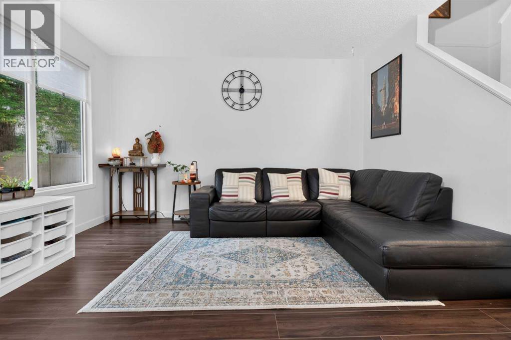 442, 406 Blackthorn Road Ne, Calgary, Alberta  T2K 1K5 - Photo 3 - A2345753