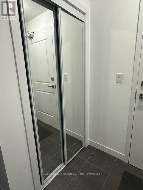 237 - 5010 CORPORATE DRIVE photo 5