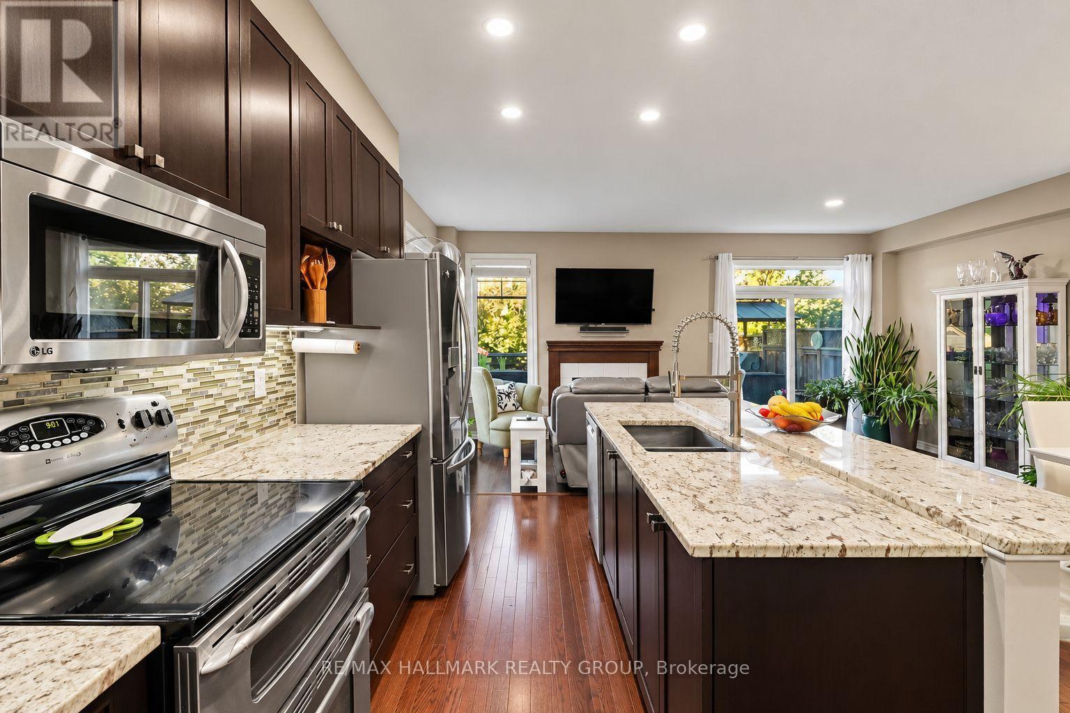 768 White Alder Avenue, Ottawa, Ontario  K1T 0E9 - Photo 12 - X13824426