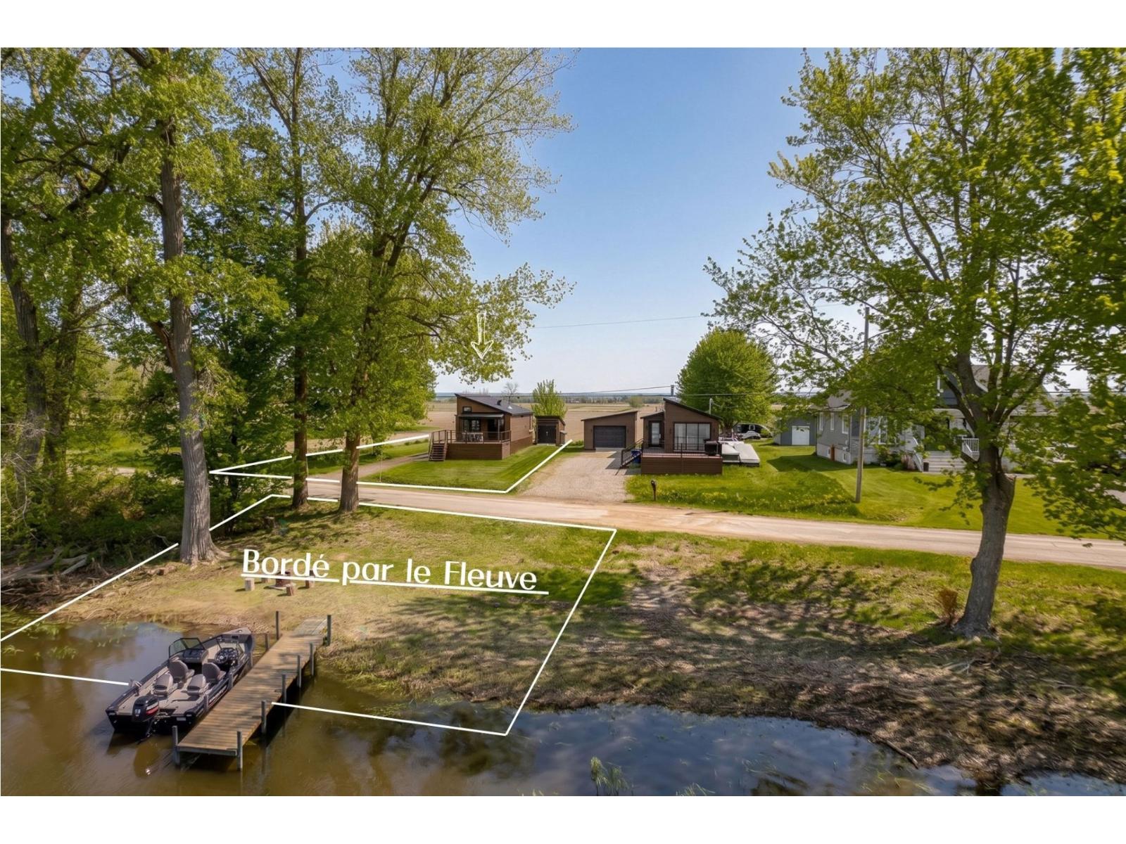 1114 Rg du Fleuve Saint-Barthélemy Quebec Canada J0K1X0