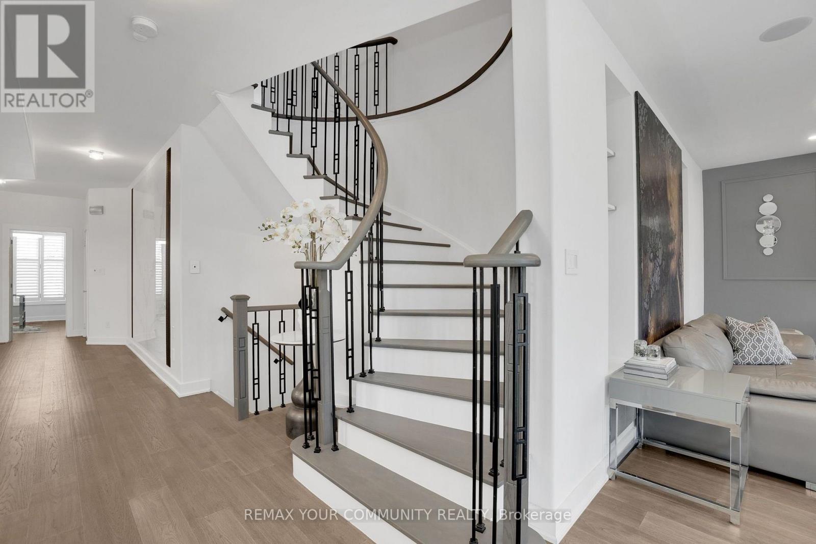 130 Santa Amato Crescent, Vaughan, Ontario  L4J 0G1 - Photo 8 - N13825812