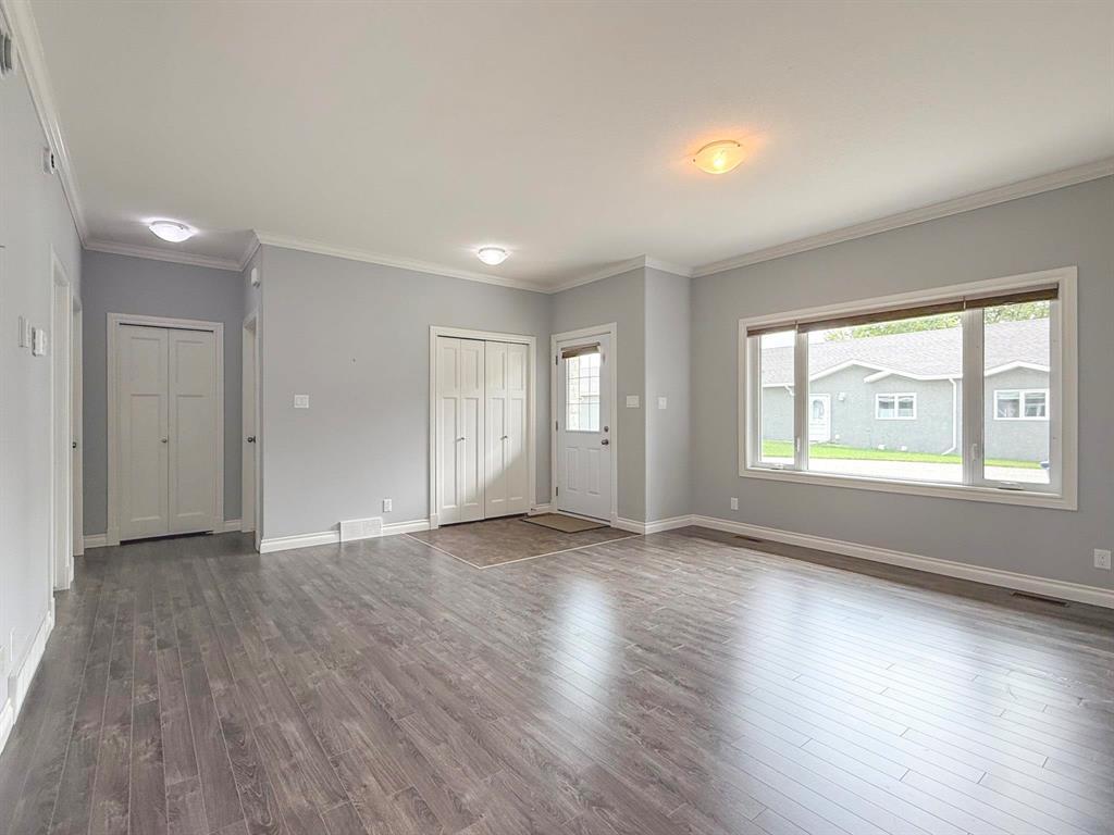 4 250 7th Avenue N, Virden, Manitoba  R0M 2C0 - Photo 6 - 202521321