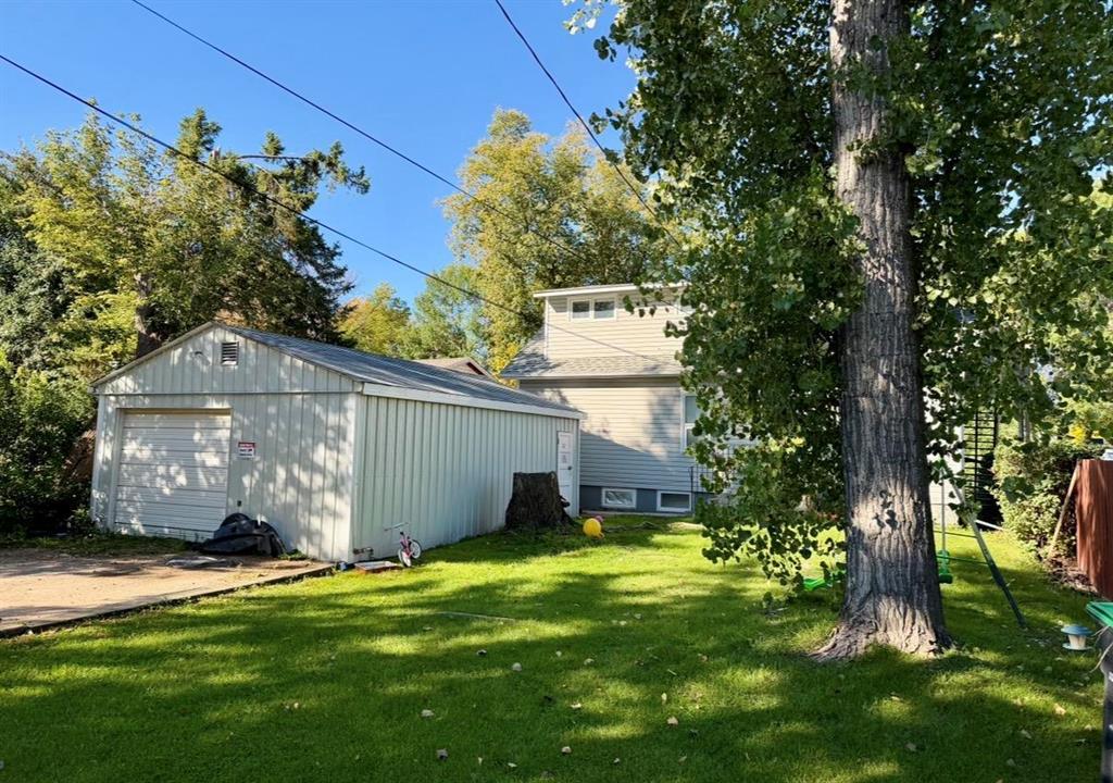 1013 12th Street, Brandon, Manitoba  R7A 4N7 - Photo 2 - 202624073