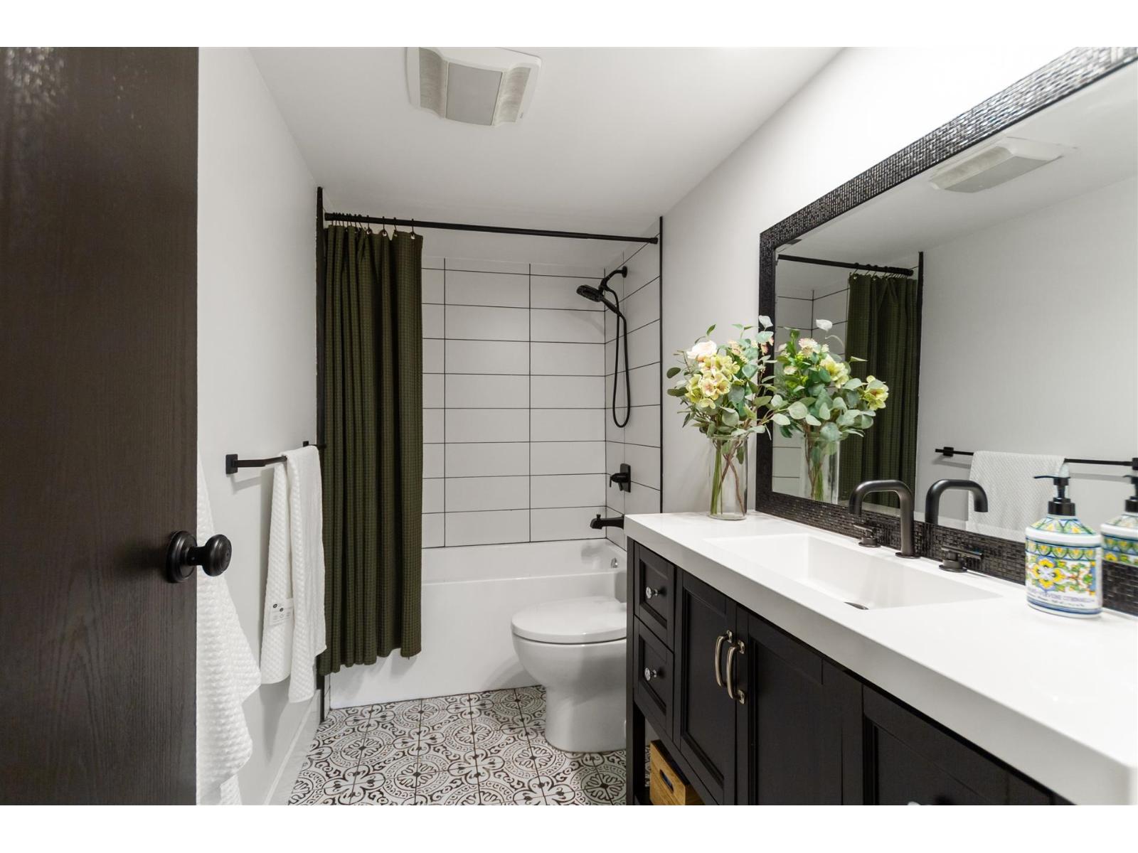 301 1561 Vidal Street, White Rock, British Columbia  V4B 5A7 - Photo 11 - R3169390