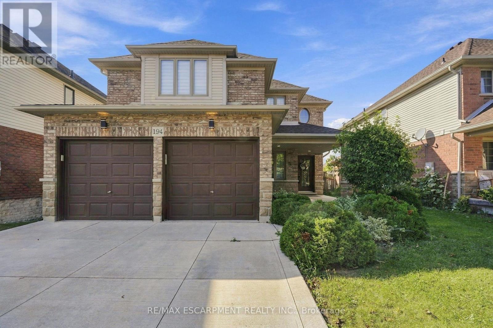 194 SOUTHBROOK DRIVE, Hamilton, Ontario