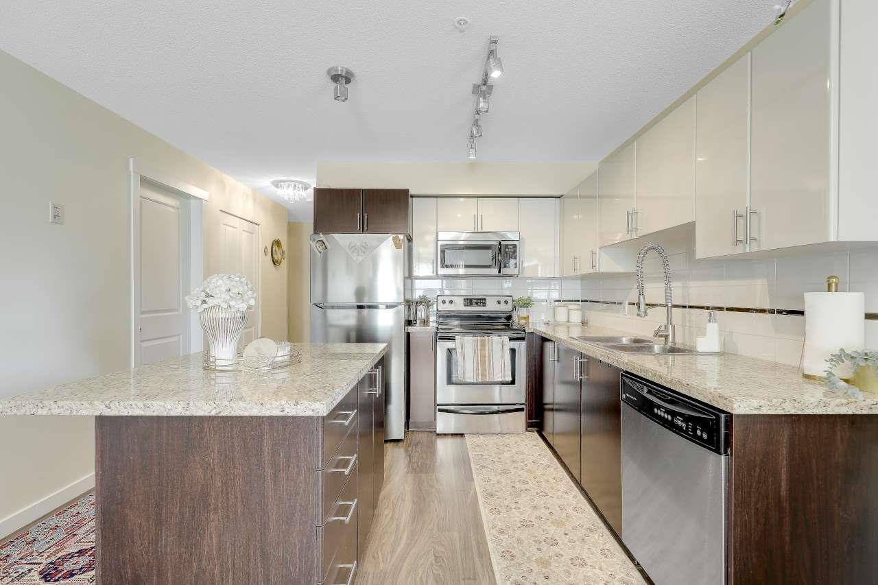 205 14960 102a Avenue, Surrey, British Columbia  V3R 6A3 - Photo 11 - R3168923