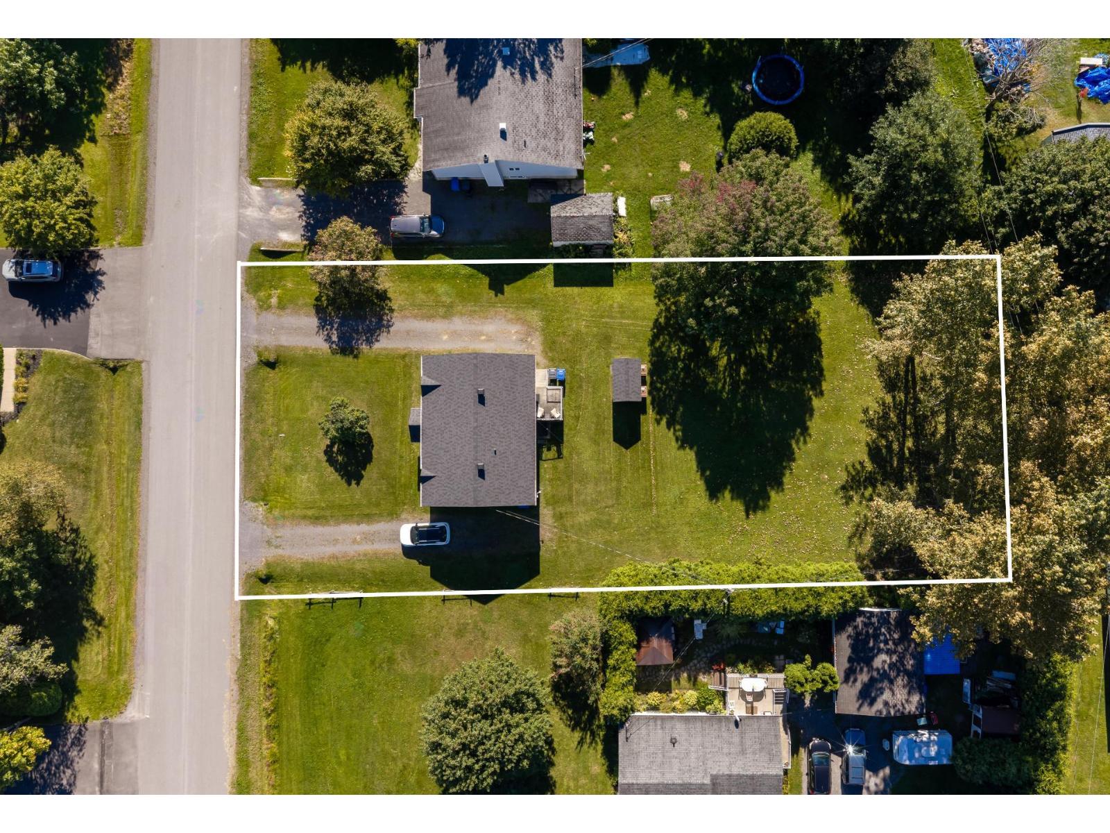 1071-1073 Rue Charles-Laporte Saint-Ambroise-de-Kildare Quebec Canada J0K1C0 2