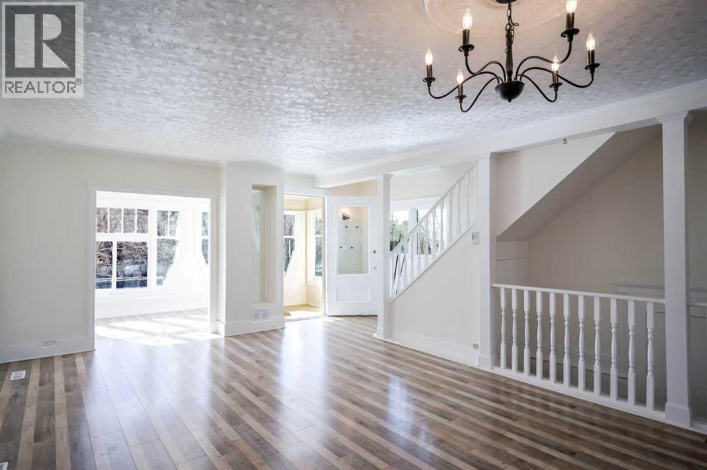 434 Memorial Drive NW, Calgary, Alberta  T2N 3C3 - Photo 11 - A2328529
