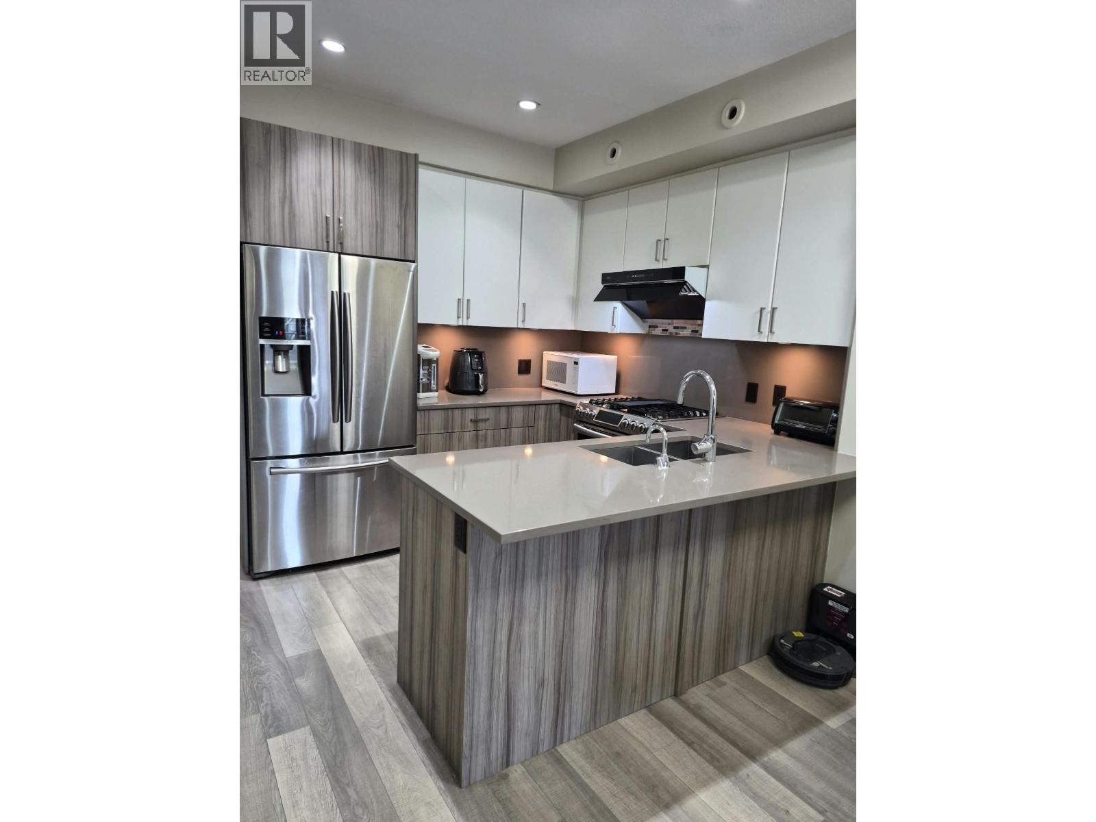 3 8288 No. 1 Road, Richmond, British Columbia  V7C 1T9 - Photo 3 - R3169212